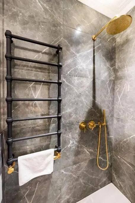 Luxury Garden Apartment ワルシャワ ポーランド