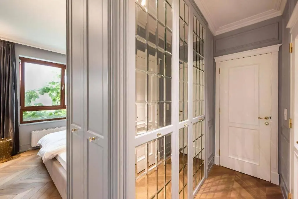 Luxury Garden Apartment Warschau 0*,